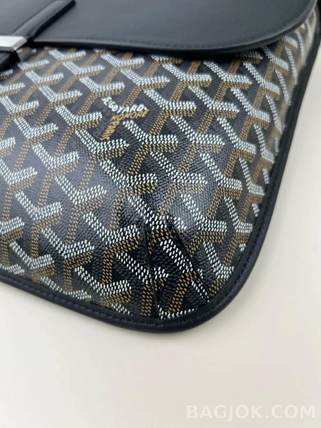 고야드 GOYARD 쿠르지에 메신저백 상세 이미지