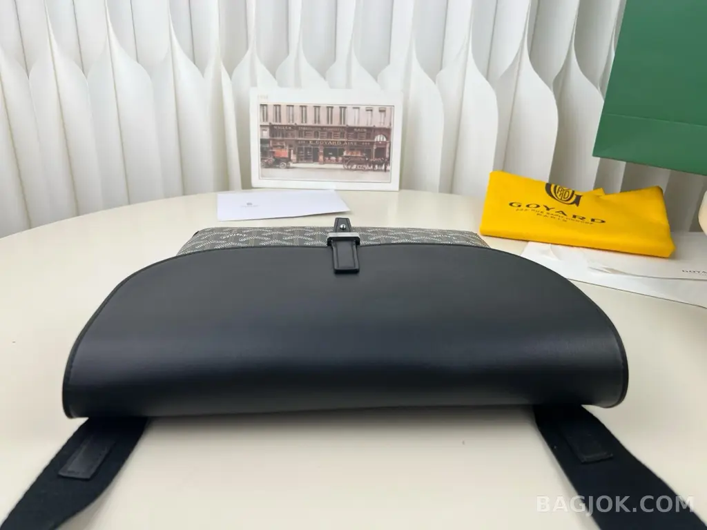 고야드 GOYARD 쿠르지에 메신저백 상세 이미지