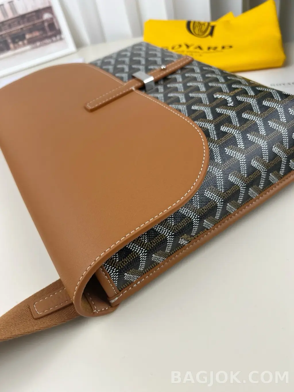 고야드 GOYARD 쿠르지에 메신저백 상세 이미지