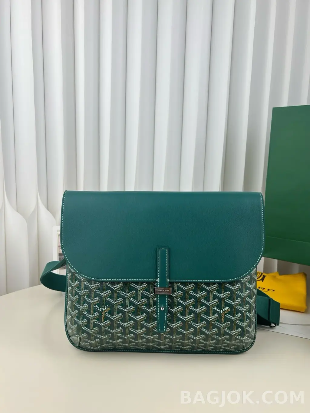 고야드 GOYARD 쿠르지에 메신저백 상세 이미지