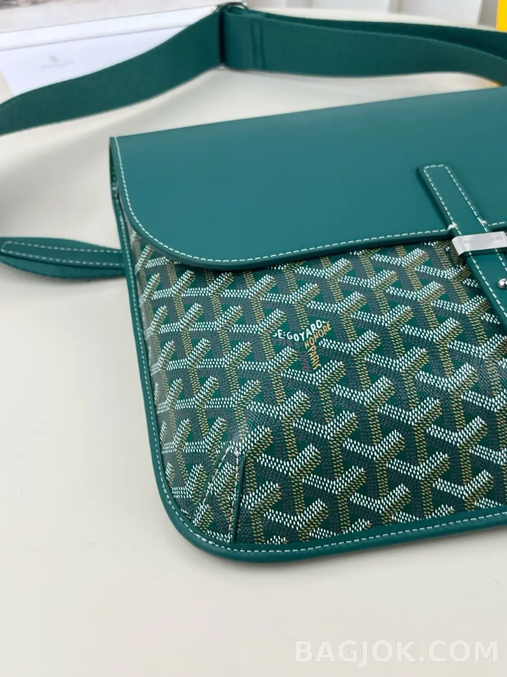 고야드 GOYARD 쿠르지에 메신저백 상세 이미지