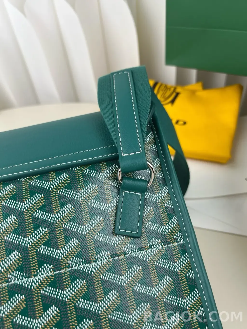 고야드 GOYARD 쿠르지에 메신저백 상세 이미지