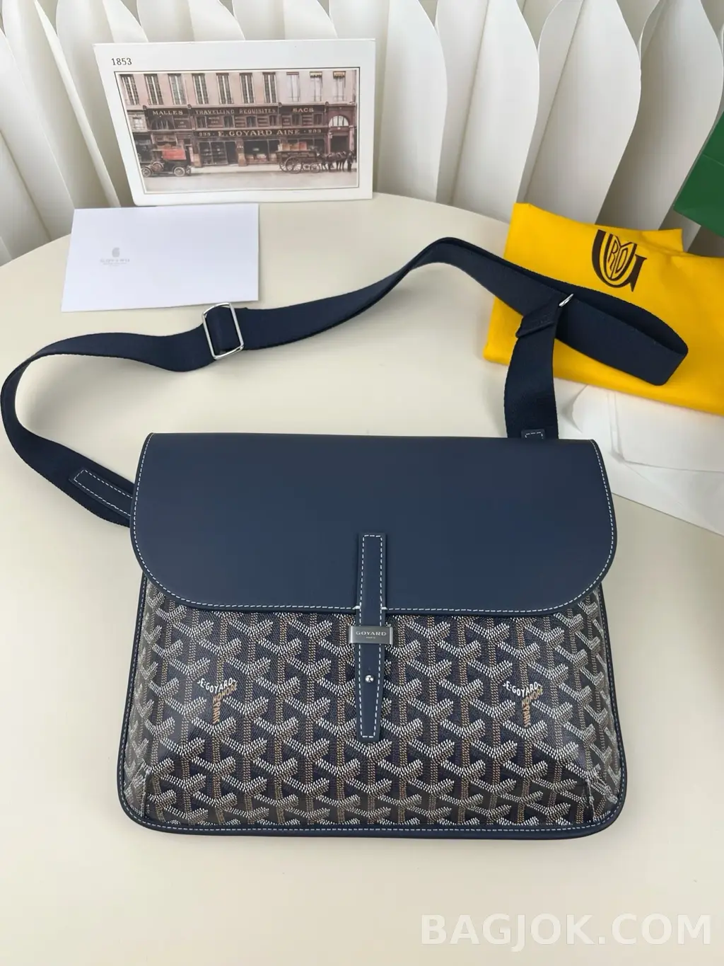 고야드 GOYARD 쿠르지에 메신저백 상세 이미지