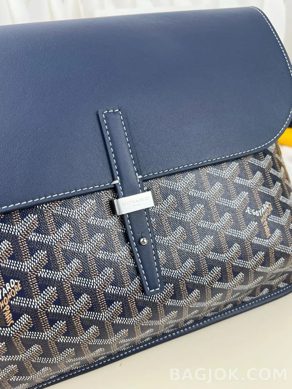 고야드 GOYARD 쿠르지에 메신저백 상세 이미지