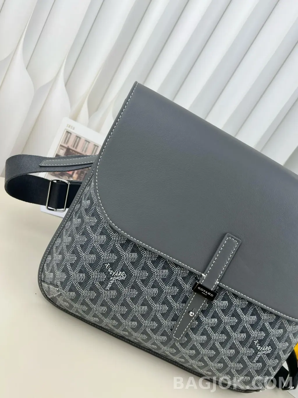 고야드 GOYARD 쿠르지에 메신저백 상세 이미지