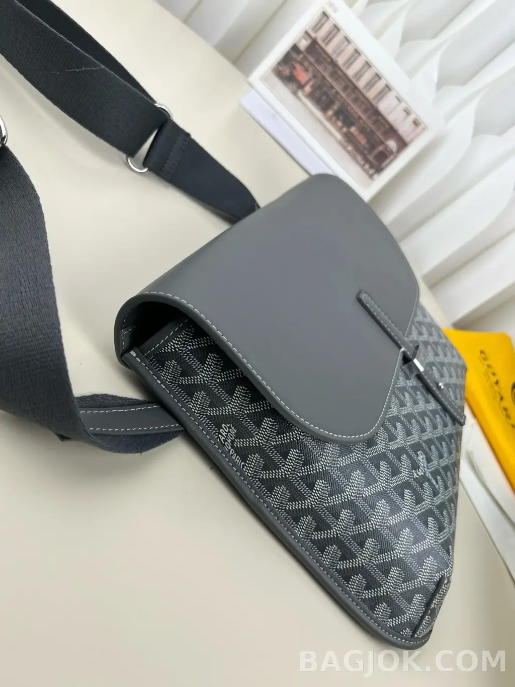 고야드 GOYARD 쿠르지에 메신저백 상세 이미지