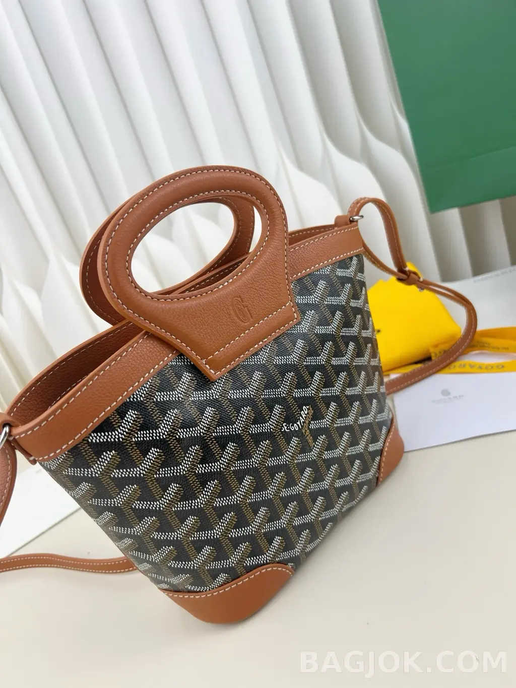 고야드 GOYARD 벨루가 미니백 상세 이미지