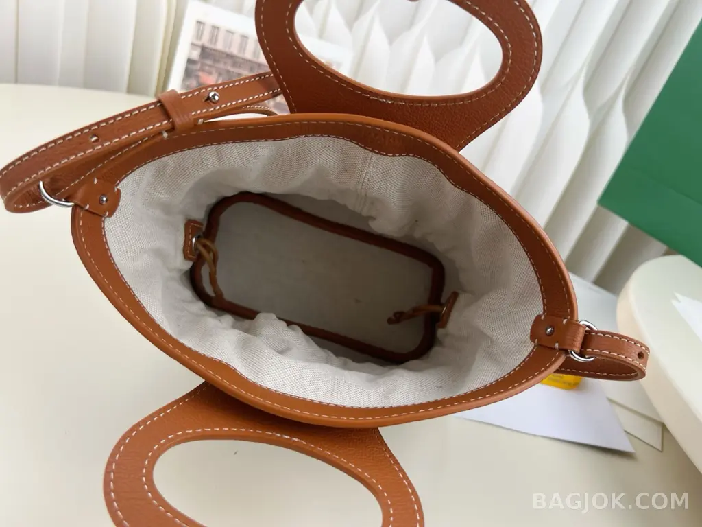 고야드 GOYARD 벨루가 미니백 상세 이미지