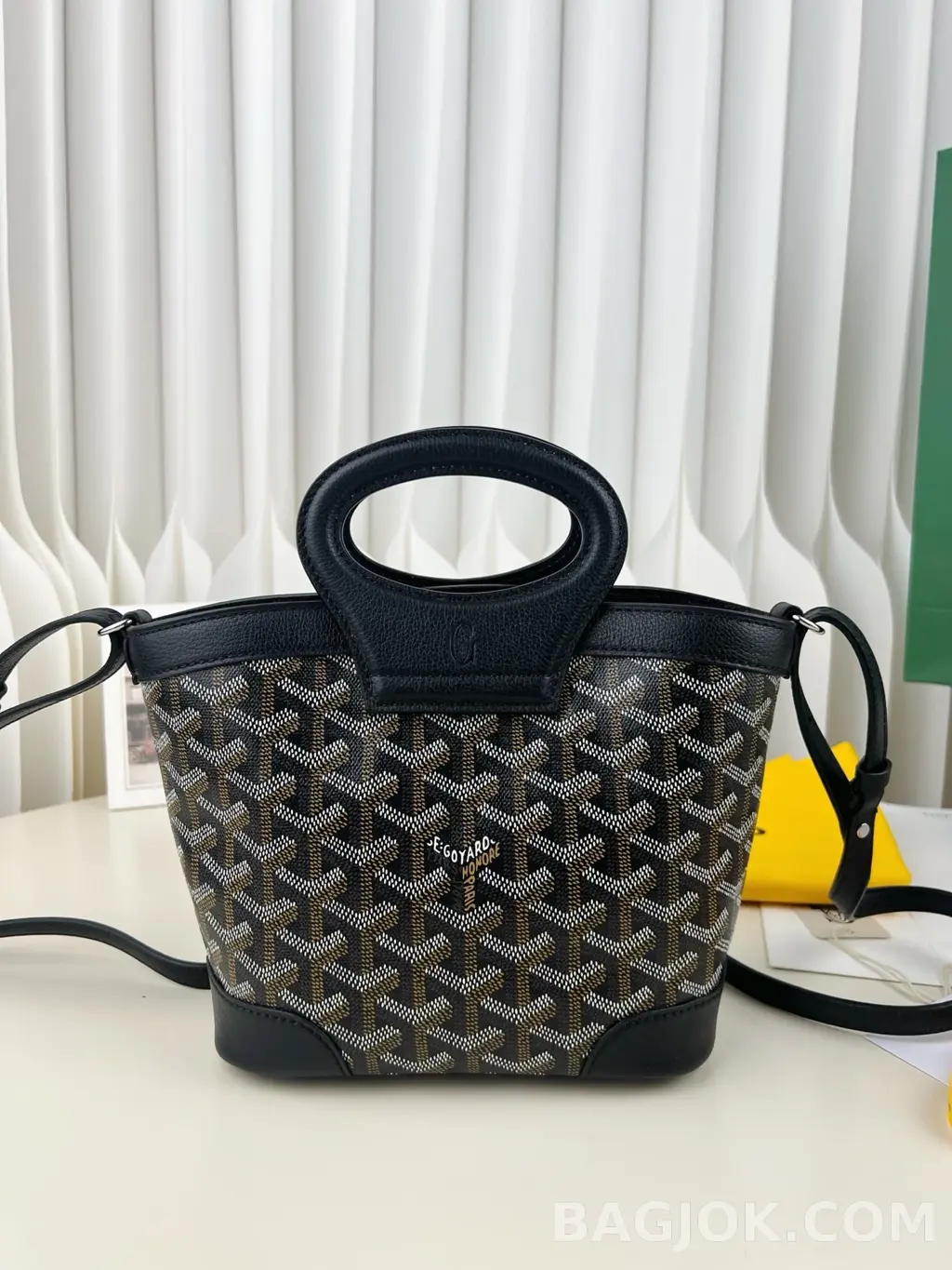 고야드 GOYARD 벨루가 미니백 상세 이미지