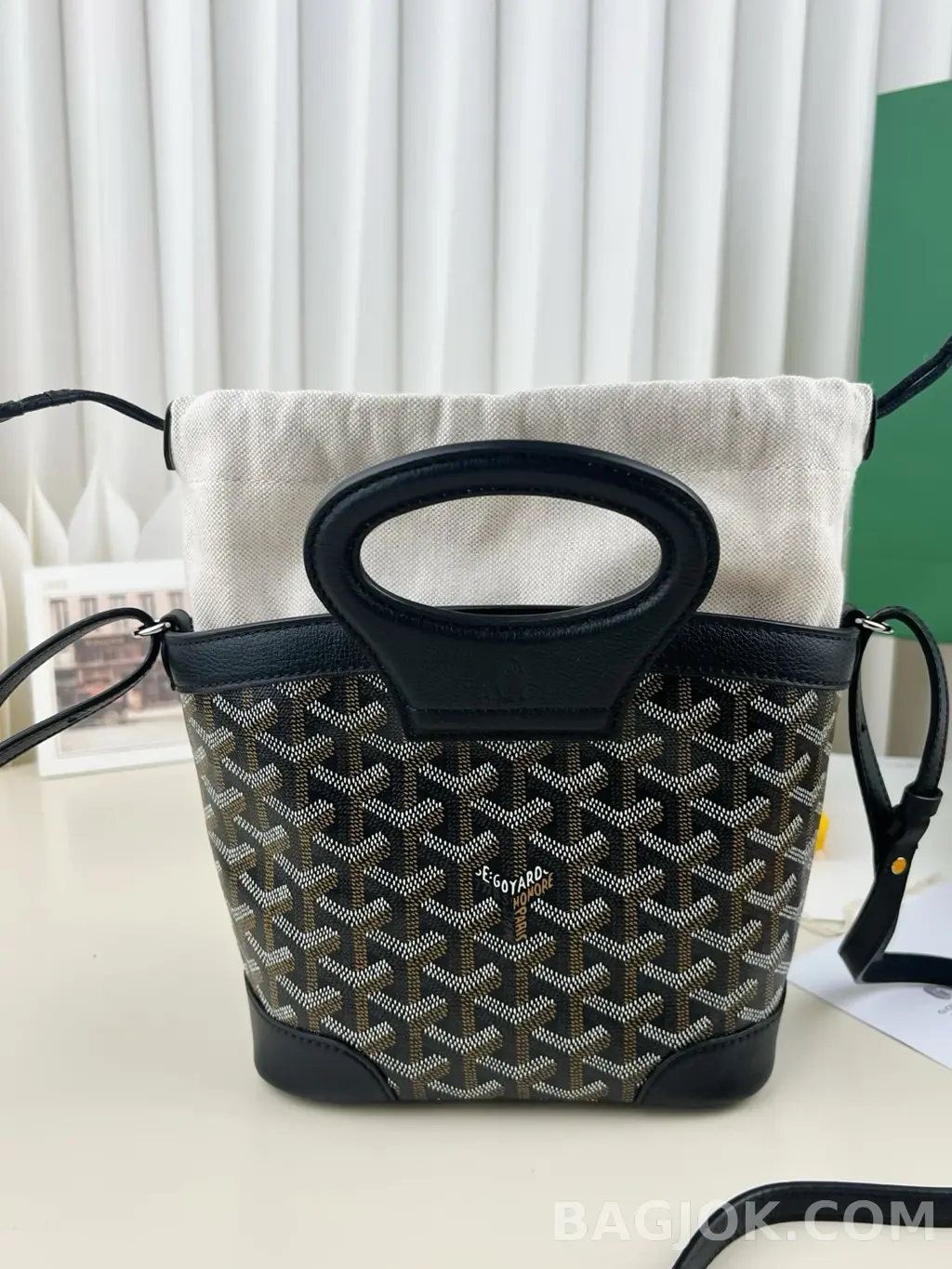 고야드 GOYARD 벨루가 미니백 상세 이미지