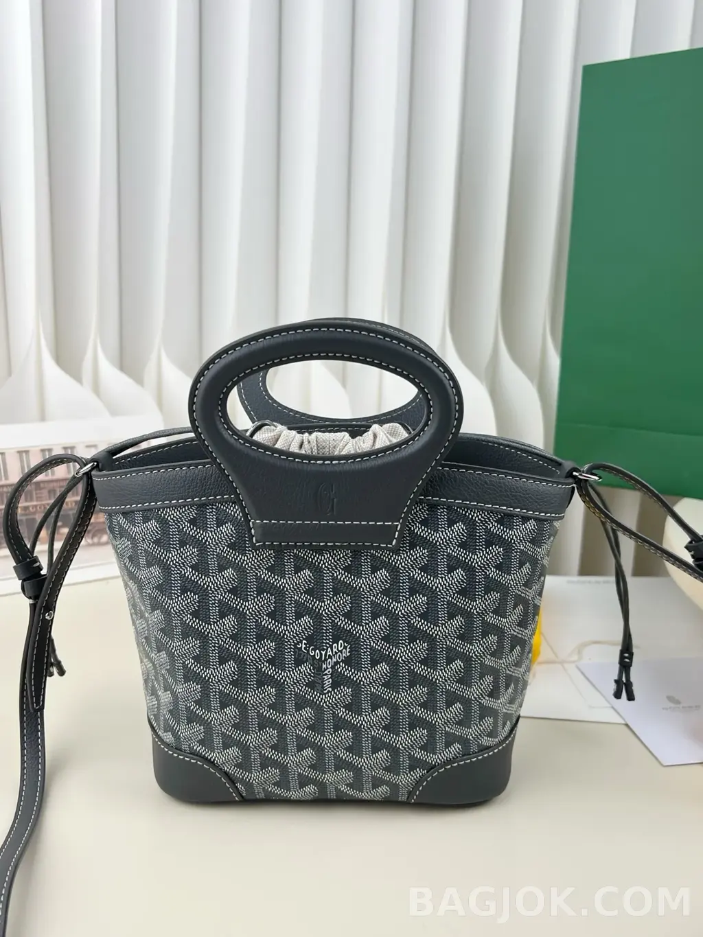고야드 GOYARD 벨루가 미니백 상세 이미지