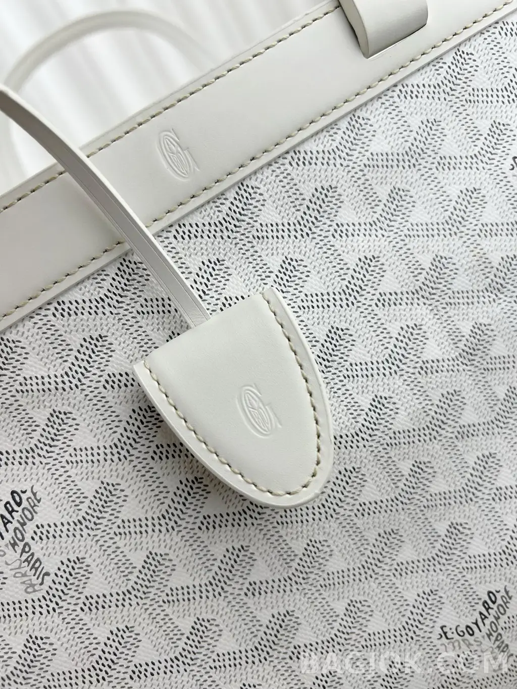 고야드 GOYARD 벨샤스 비유드 백 PM 상세 이미지