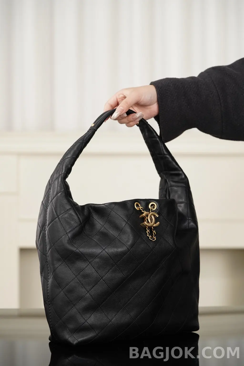 샤넬 CHANEL 크루즈 호보 라지 호보백 상세 이미지