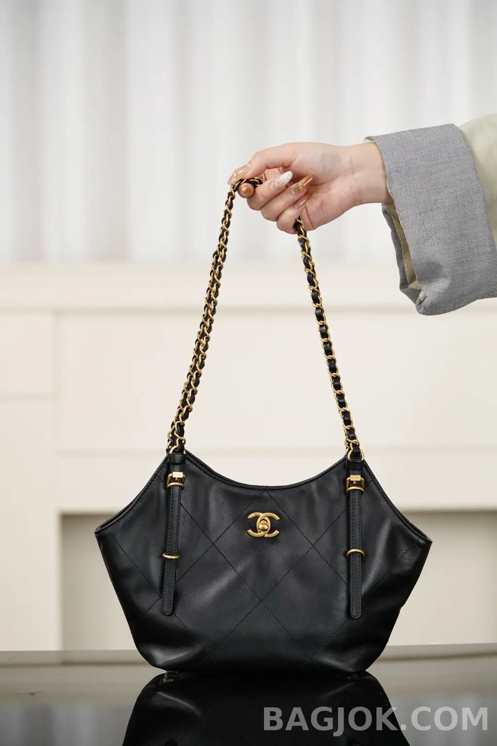 샤넬 CHANEL 25S 맥시 쇼퍼백 미니 상세 이미지