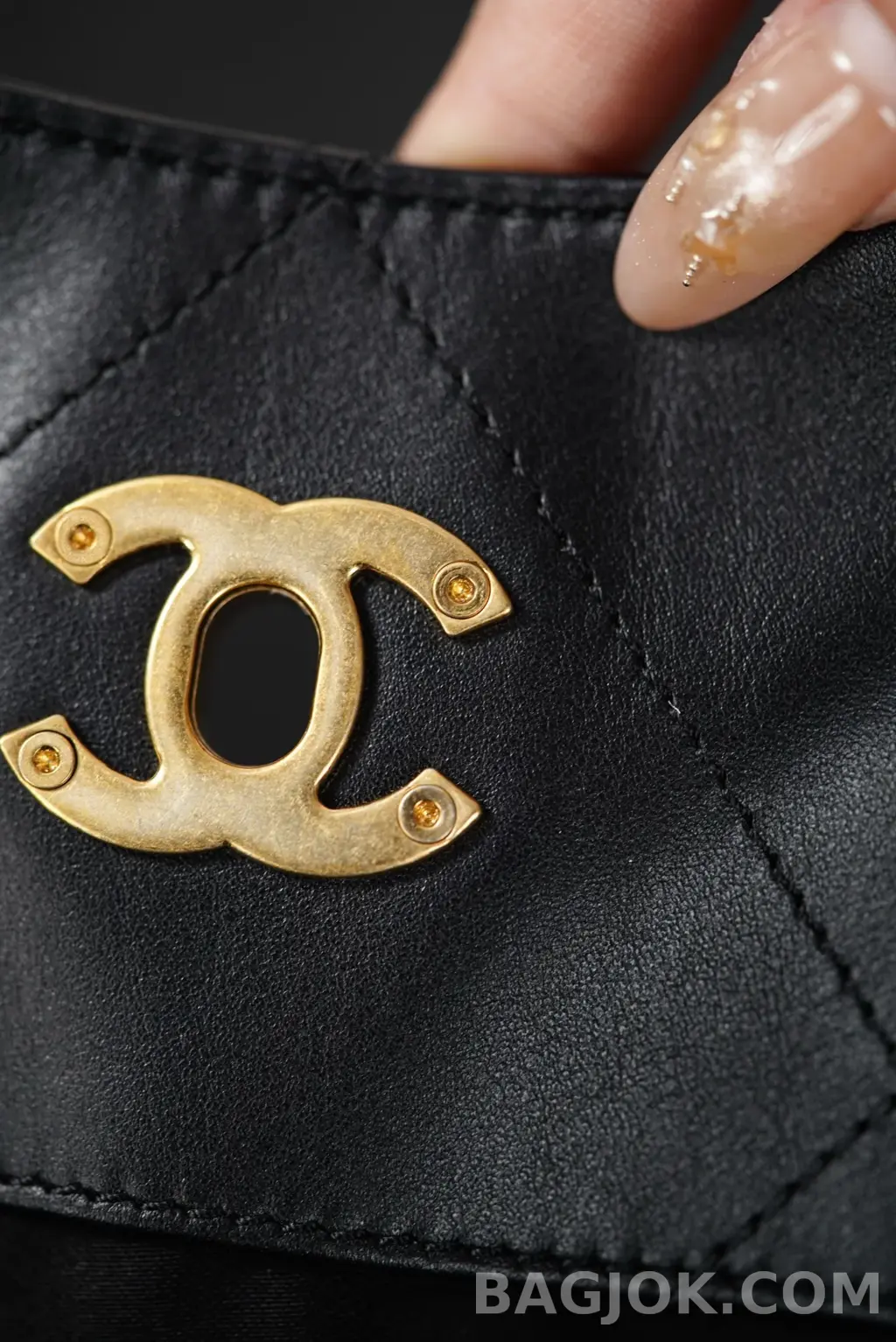 샤넬 CHANEL 25S 맥시 쇼퍼백 미니 상세 이미지