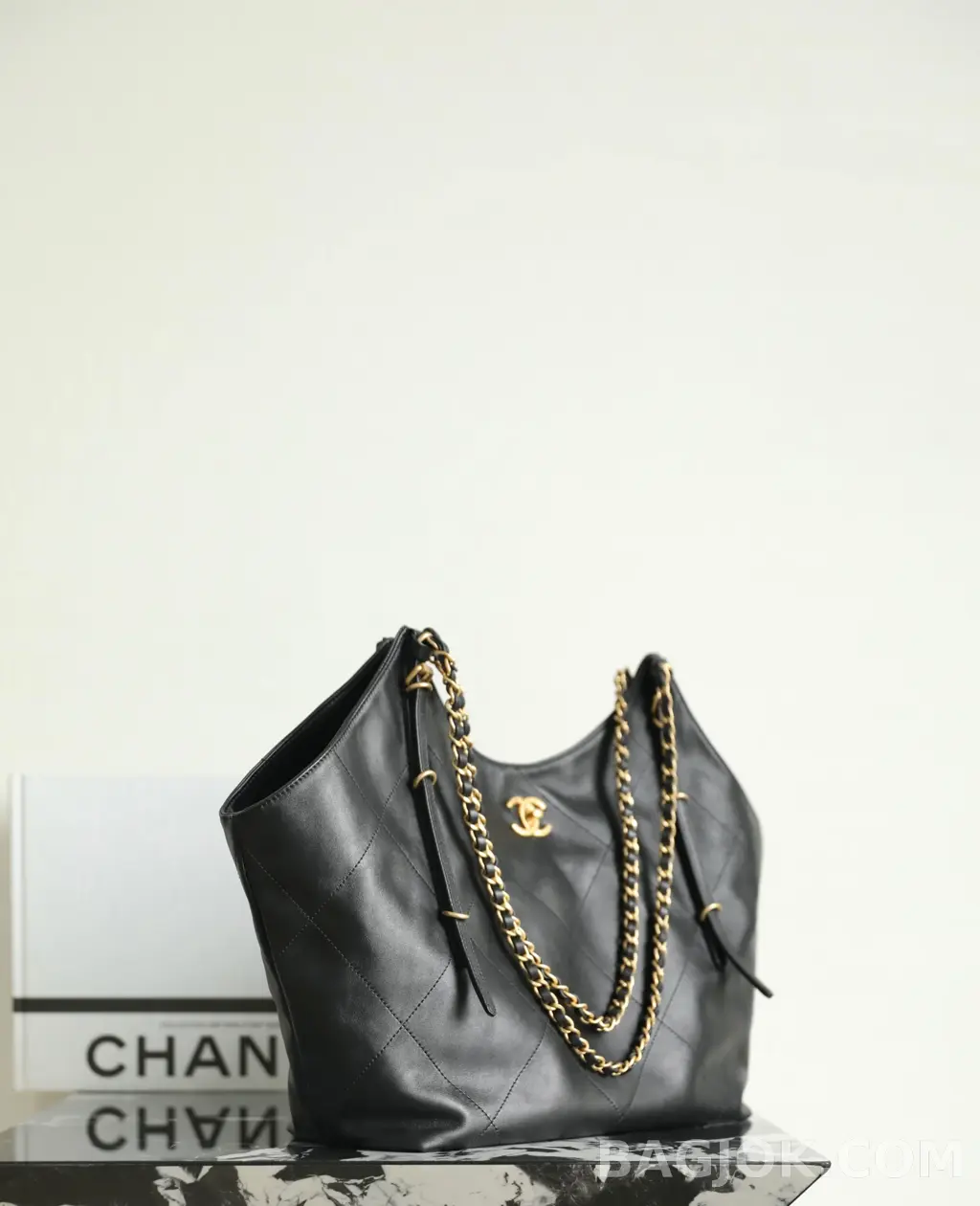 샤넬 CHANEL 25S 맥시 쇼퍼백 스몰 상세 이미지
