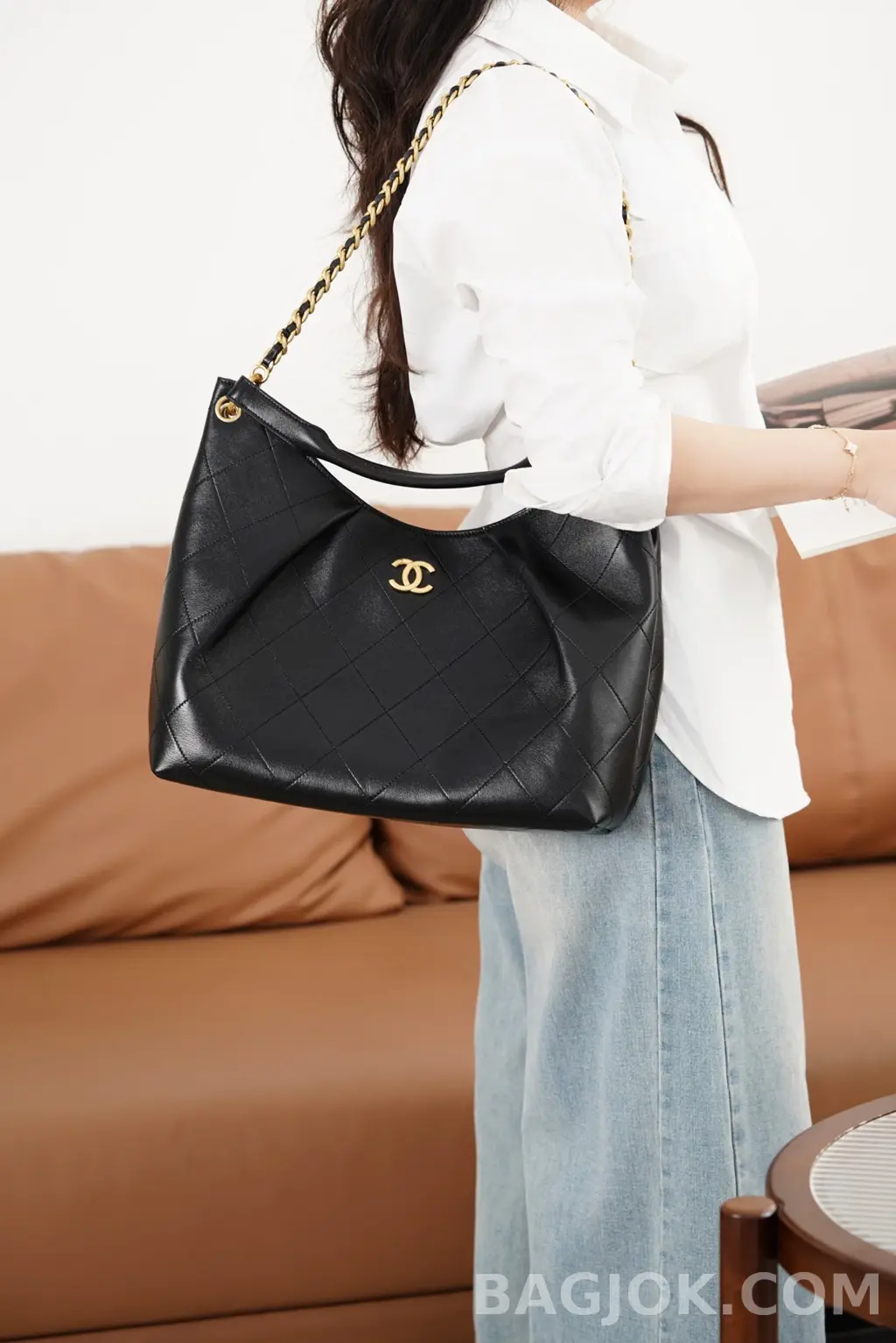샤넬 CHANEL 26C 맥시 호보 숄더백 상세 이미지