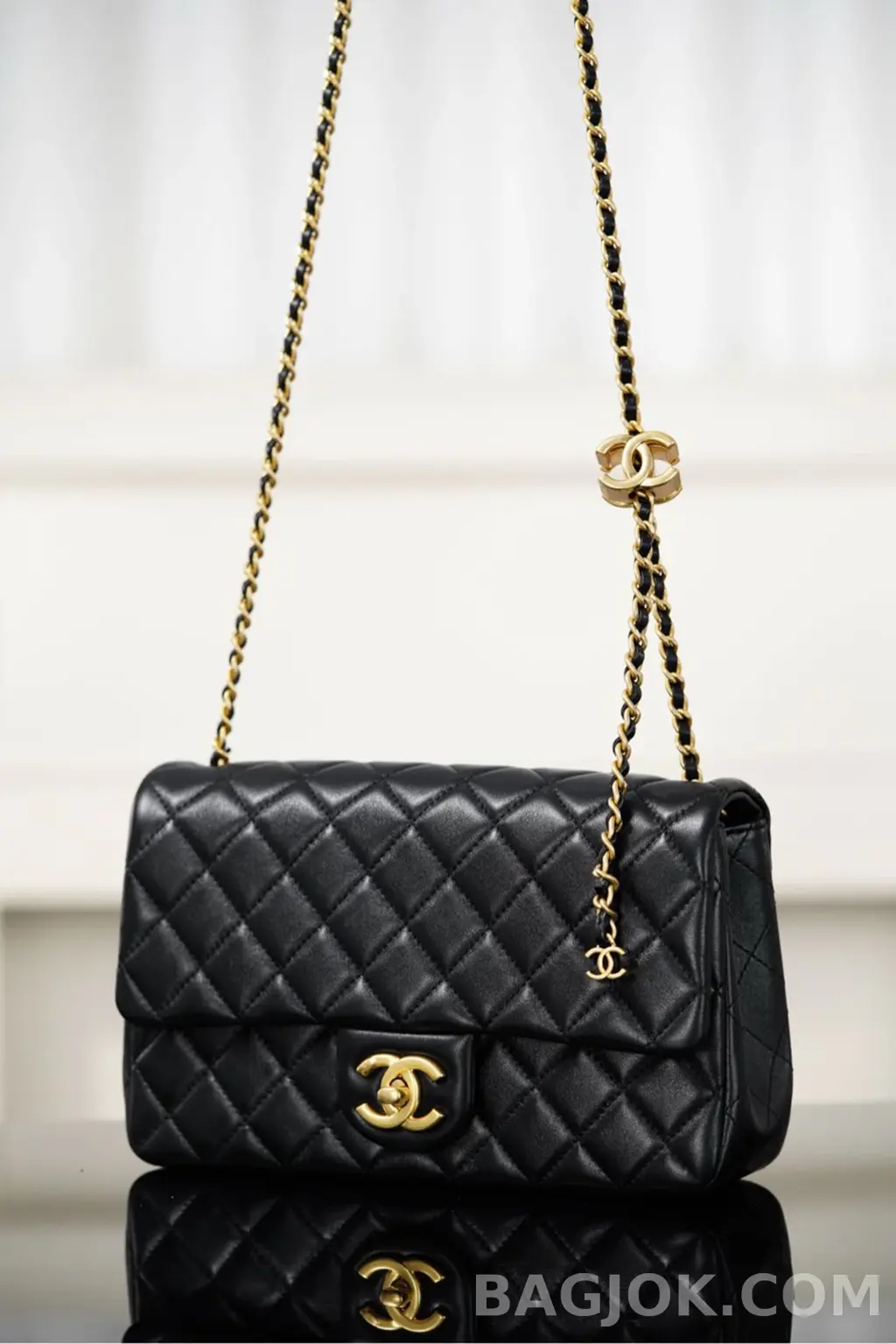 샤넬 CHANEL 25FW 플랩백 라지 상세 이미지
