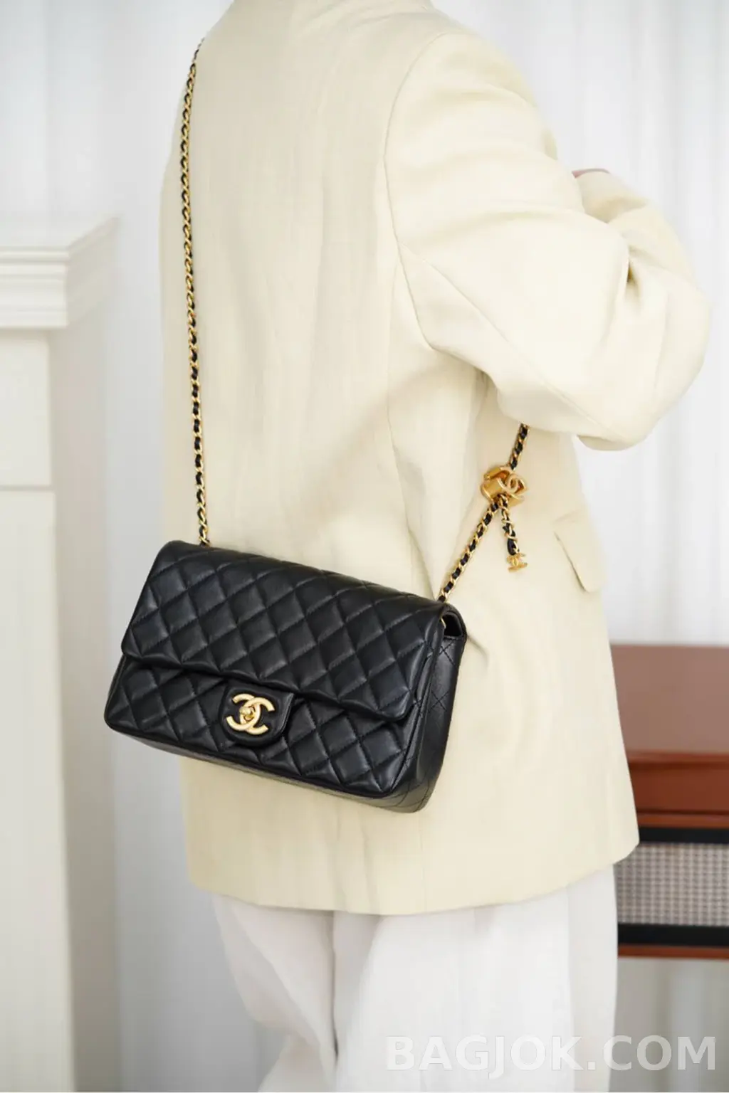 샤넬 CHANEL 25FW 플랩백 라지 상세 이미지