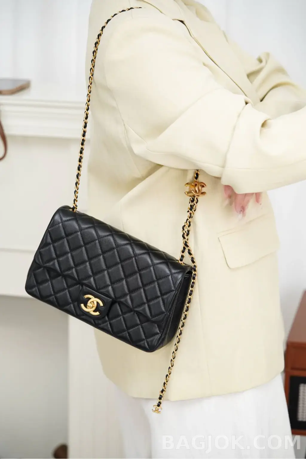 샤넬 CHANEL 25FW 플랩백 라지 상세 이미지