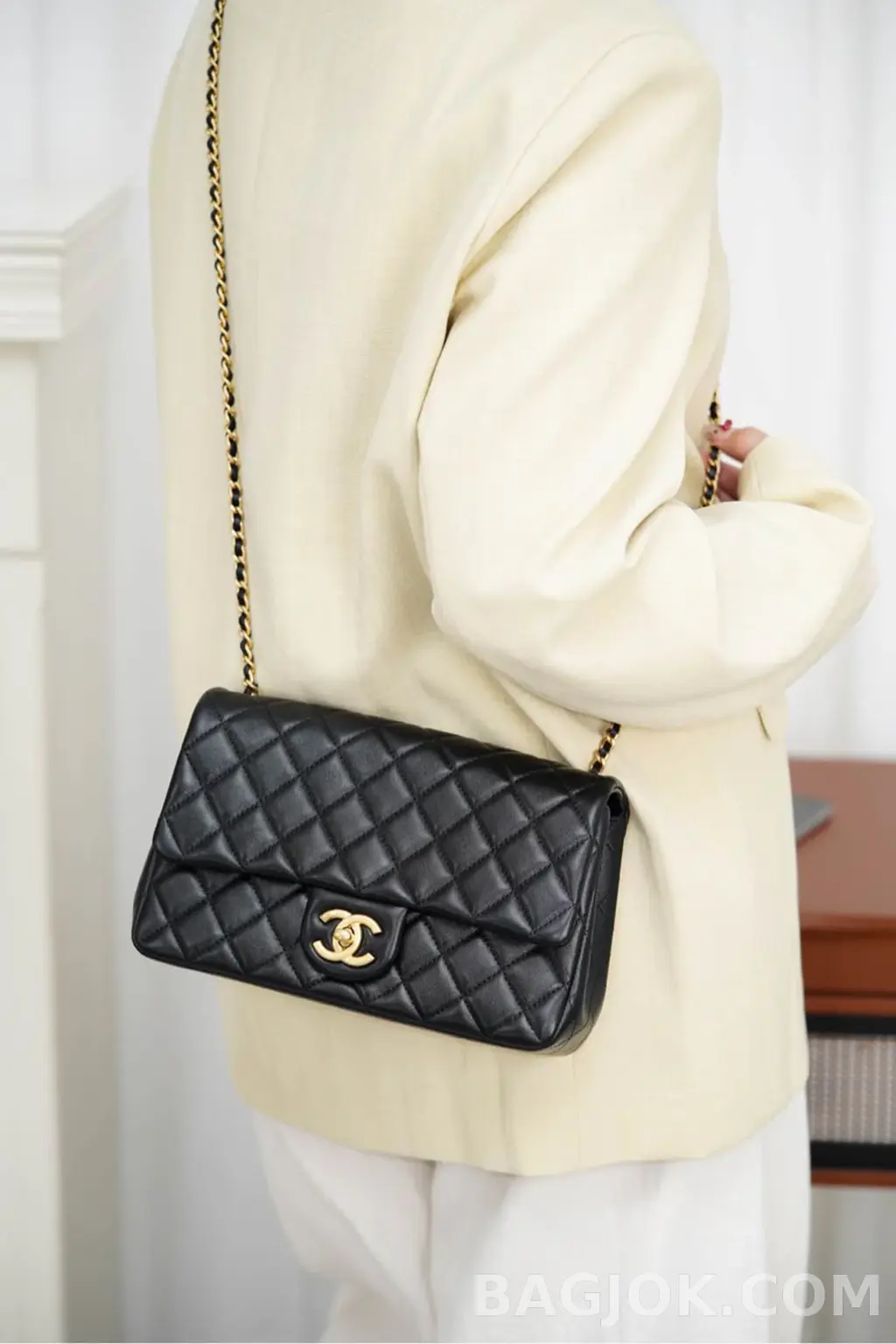 샤넬 CHANEL 25FW 플랩백 라지 상세 이미지