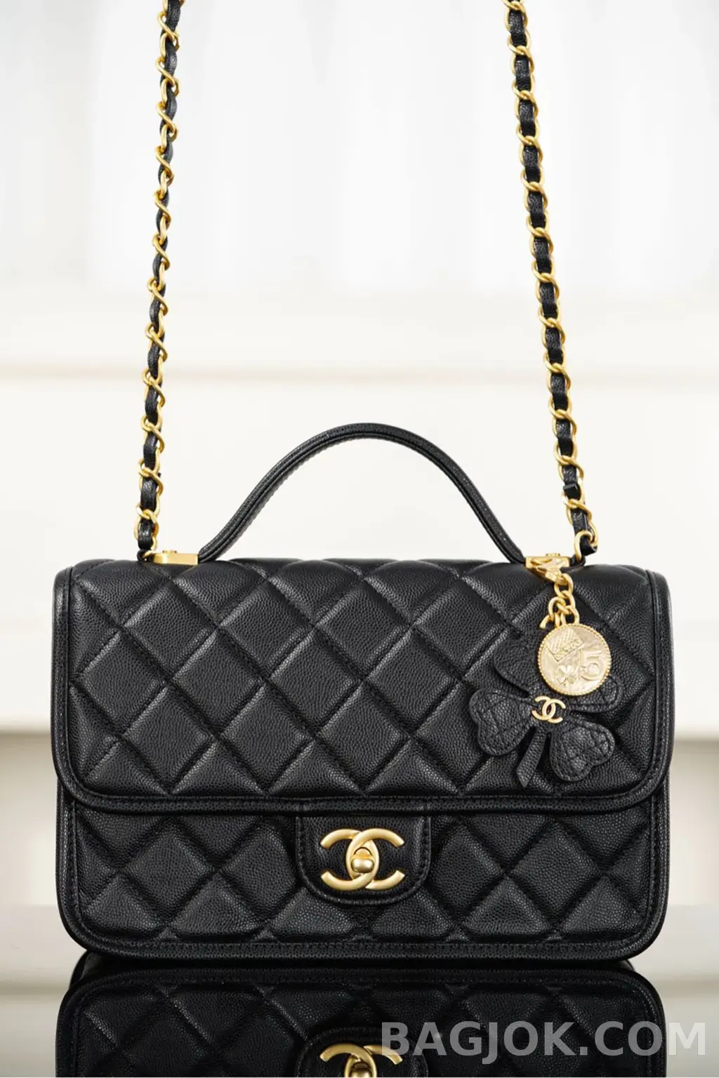 샤넬 CHANEL 25FW 탑핸들 플랩백 체인 클로버 상세 이미지