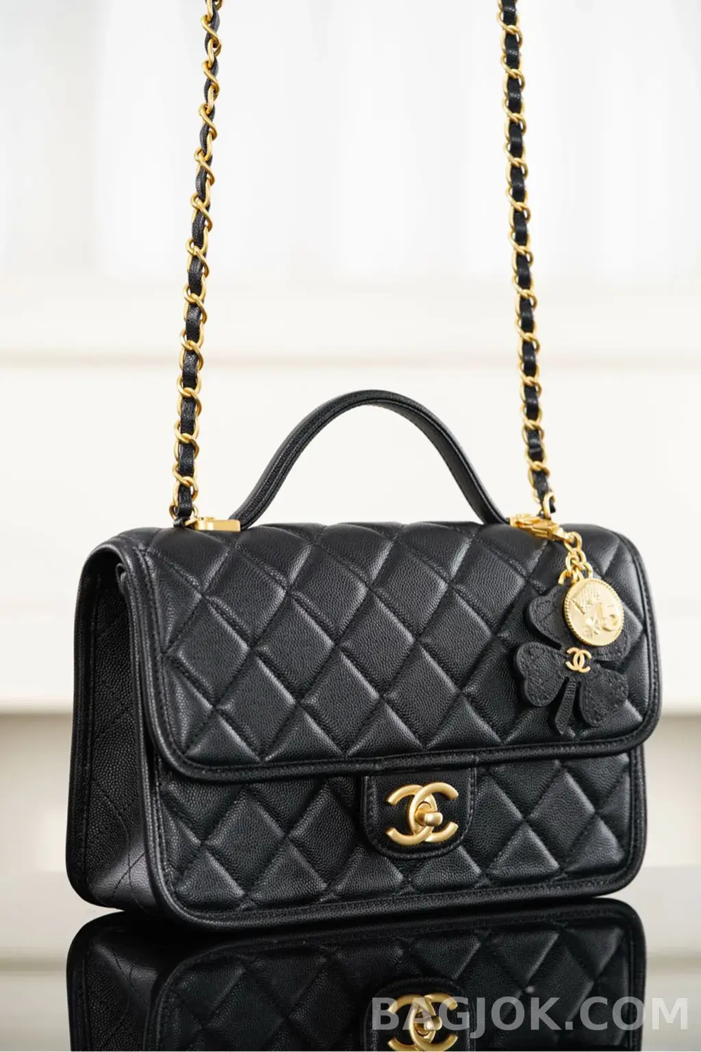 샤넬 CHANEL 25FW 탑핸들 플랩백 체인 클로버 상세 이미지