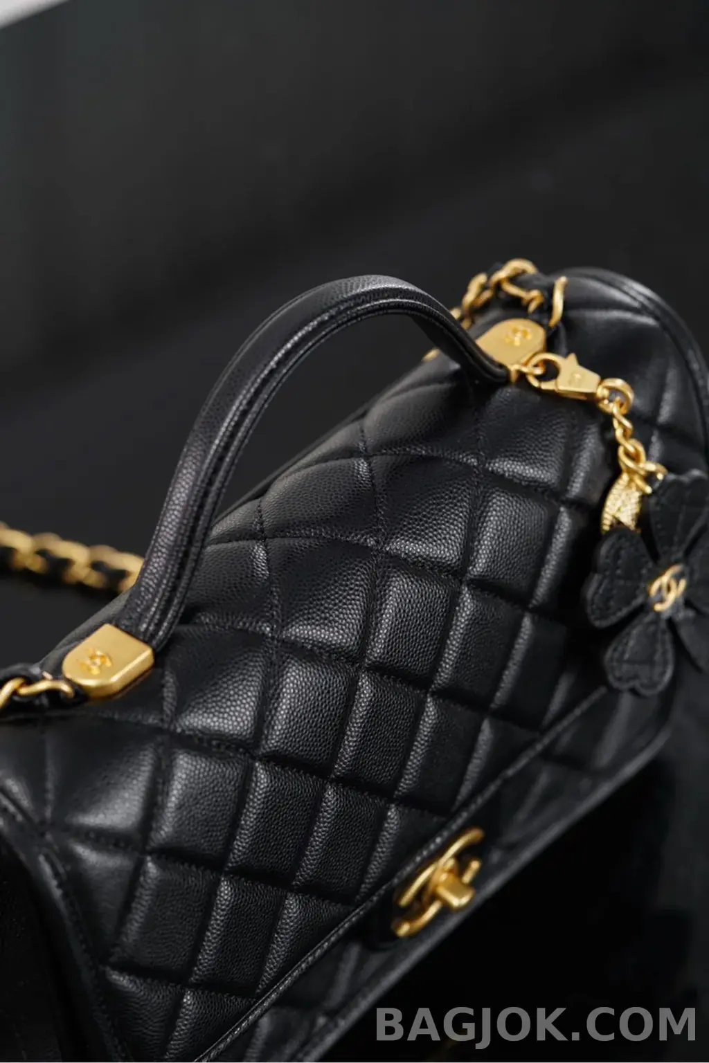 샤넬 CHANEL 25FW 탑핸들 플랩백 체인 클로버 상세 이미지