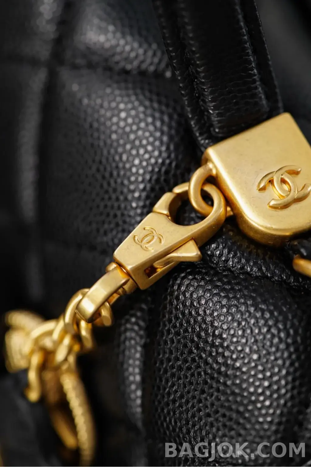 샤넬 CHANEL 25FW 탑핸들 플랩백 체인 클로버 상세 이미지