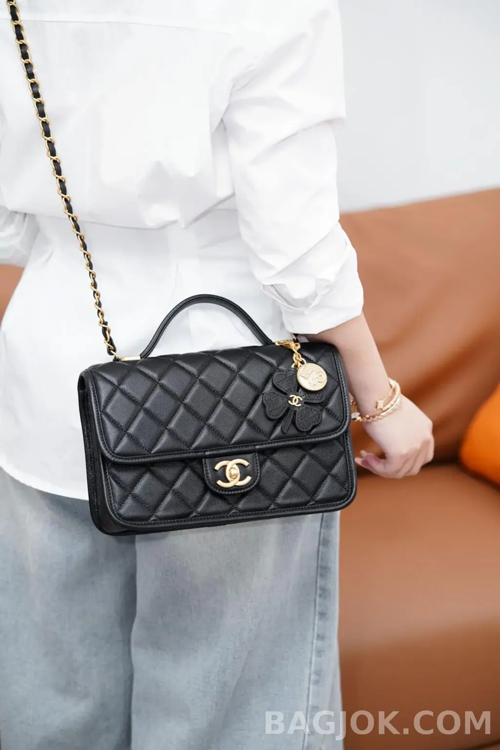 샤넬 CHANEL 25FW 탑핸들 플랩백 체인 클로버 상세 이미지