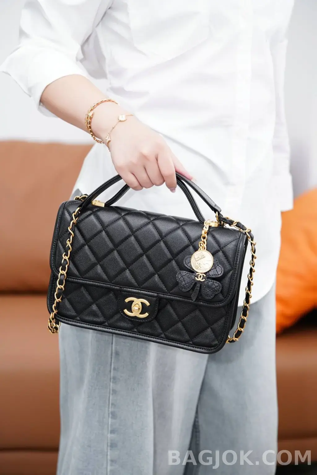 샤넬 CHANEL 25FW 탑핸들 플랩백 체인 클로버 상세 이미지