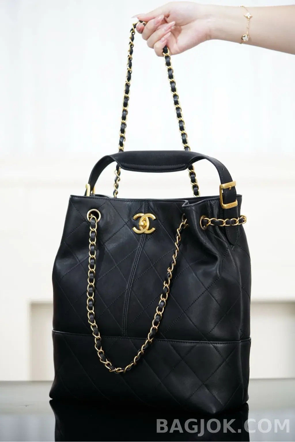 샤넬 CHANEL 25A 레더 쇼핑백 스몰 상세 이미지