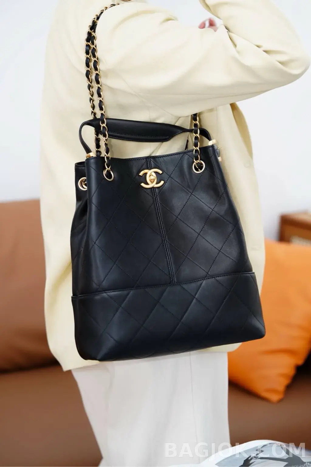 샤넬 CHANEL 25A 레더 쇼핑백 스몰 상세 이미지