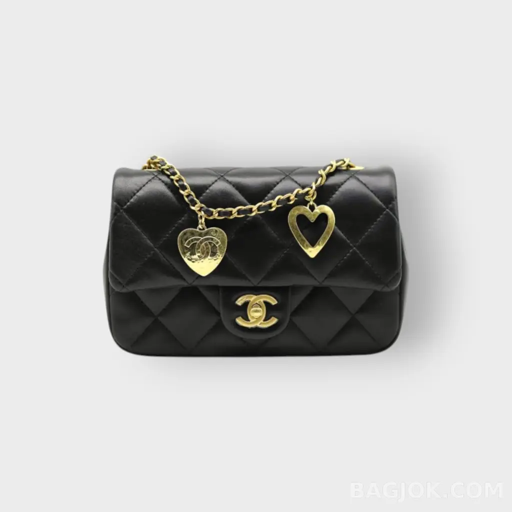 샤넬 CHANEL 23P 하트 참 체인 플랩백  상세 이미지