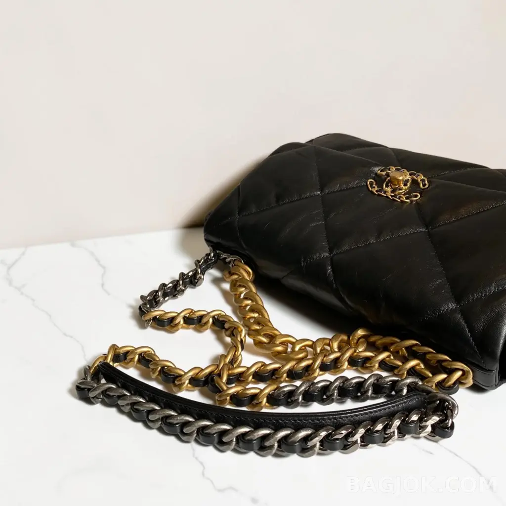 샤넬 CHANEL 19 백 라지 상세 이미지