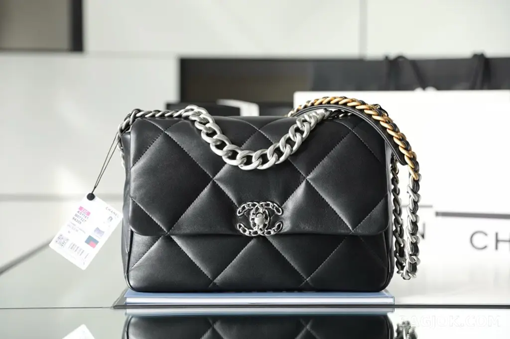 샤넬 CHANEL 19 백 라지 상세 이미지