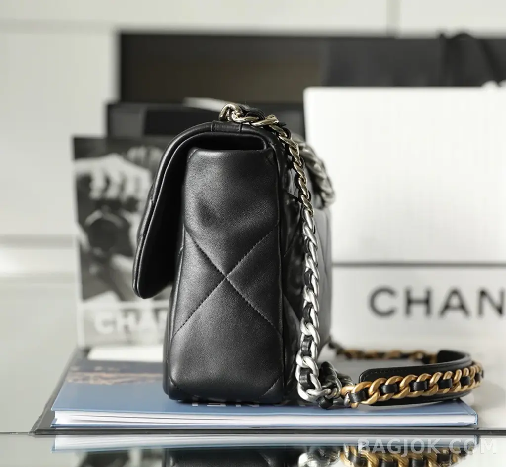 샤넬 CHANEL 19 백 라지 상세 이미지