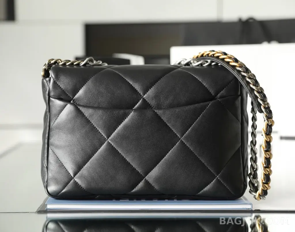 샤넬 CHANEL 19 백 라지 상세 이미지