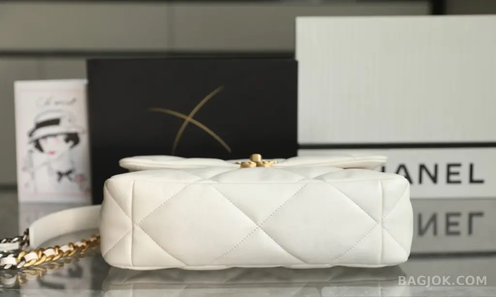 샤넬 CHANEL 19 백 라지 상세 이미지