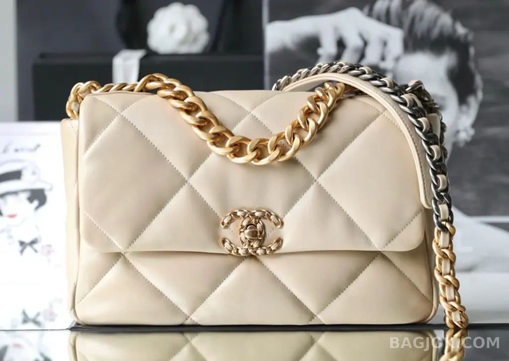 샤넬 CHANEL 19 백 라지 상세 이미지
