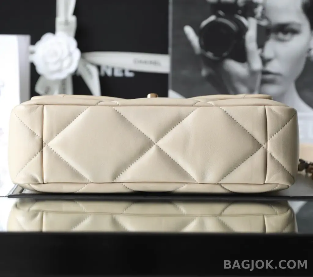 샤넬 CHANEL 19 백 라지 상세 이미지