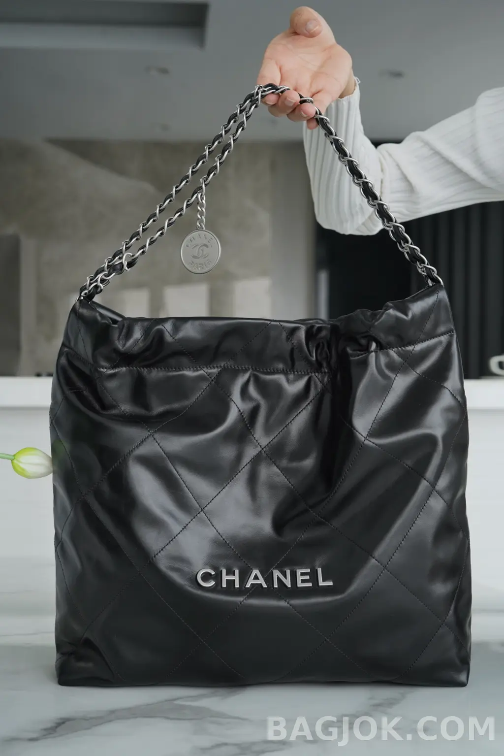 샤넬 Chanel 22백 캐비어 미디움 상세 이미지