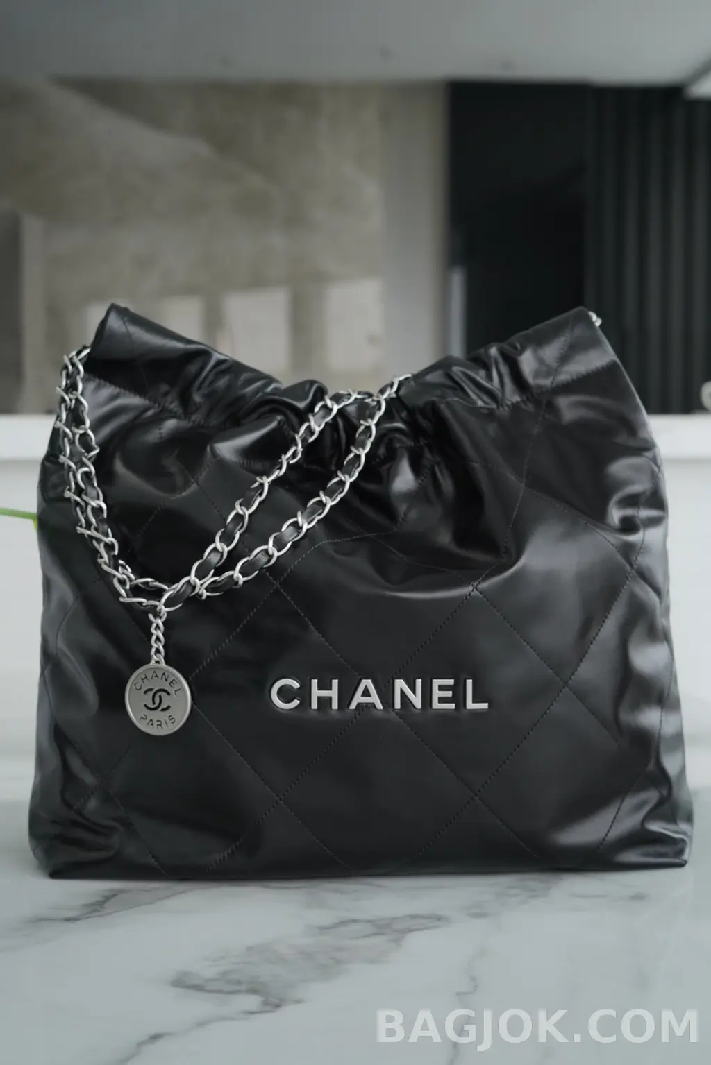 샤넬 Chanel 22백 캐비어 미디움 상세 이미지