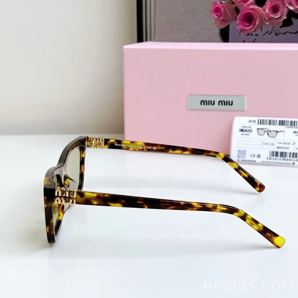 미우미우 MiuMiu MUA05S Sunglasses 상세 이미지