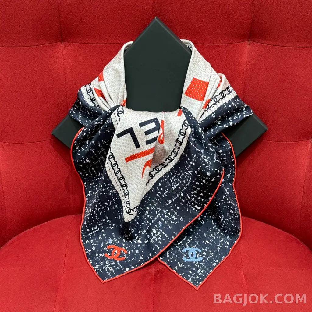 샤넬 샤넬 Tweed Coco Bandana 실크 스카프 상세 이미지