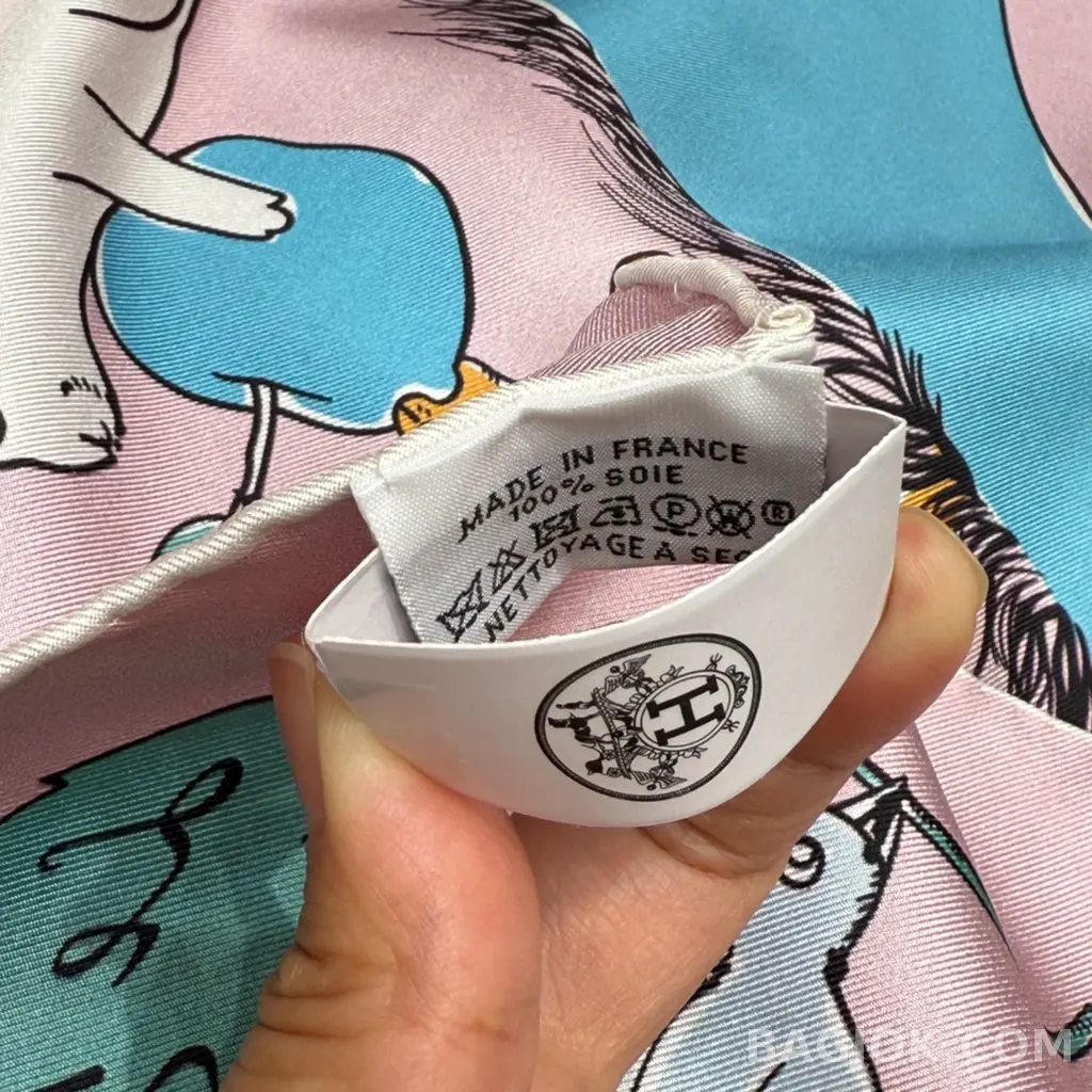 셀린느 에르메스 르 폼미에 셀리에 스카프 상세 이미지