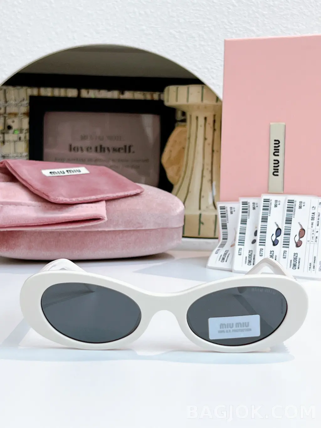 미우미우 MiuMiu SMU06ZS (Glimpse) Sunglasses 상세 이미지