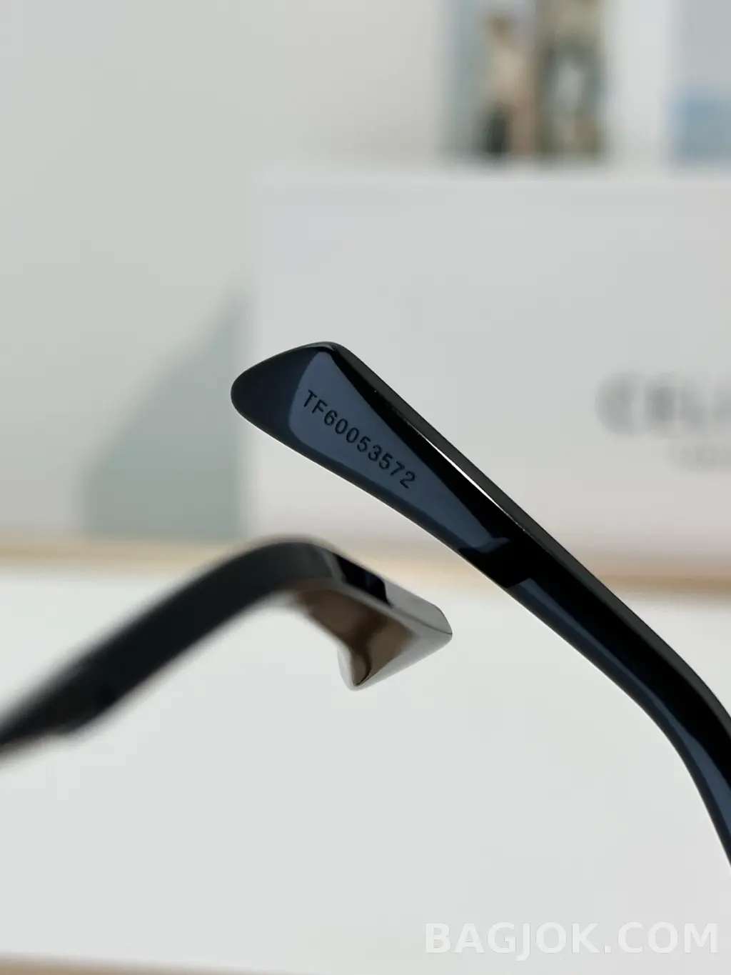 셀린느 Celine CL40235U 메탈 트리옹프 Sunglasses 상세 이미지