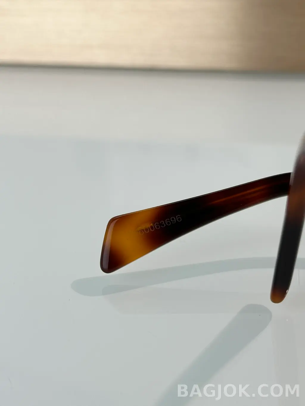 셀린느 Celine CL40235U 메탈 트리옹프 Sunglasses 상세 이미지