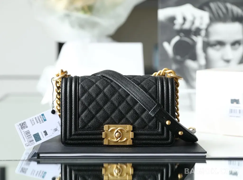 샤넬 Chanel 보이백 캐비어 스몰 상세 이미지
